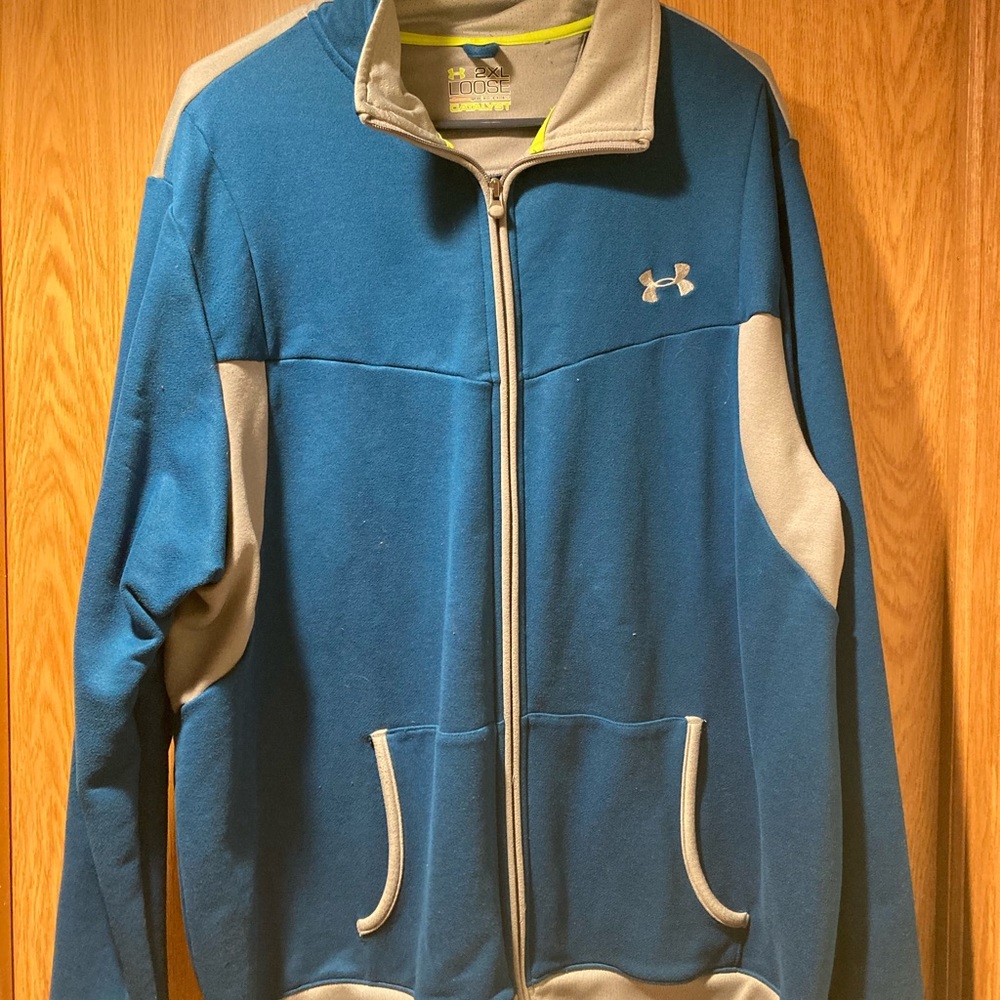 Mens Under Armour sweatshirt